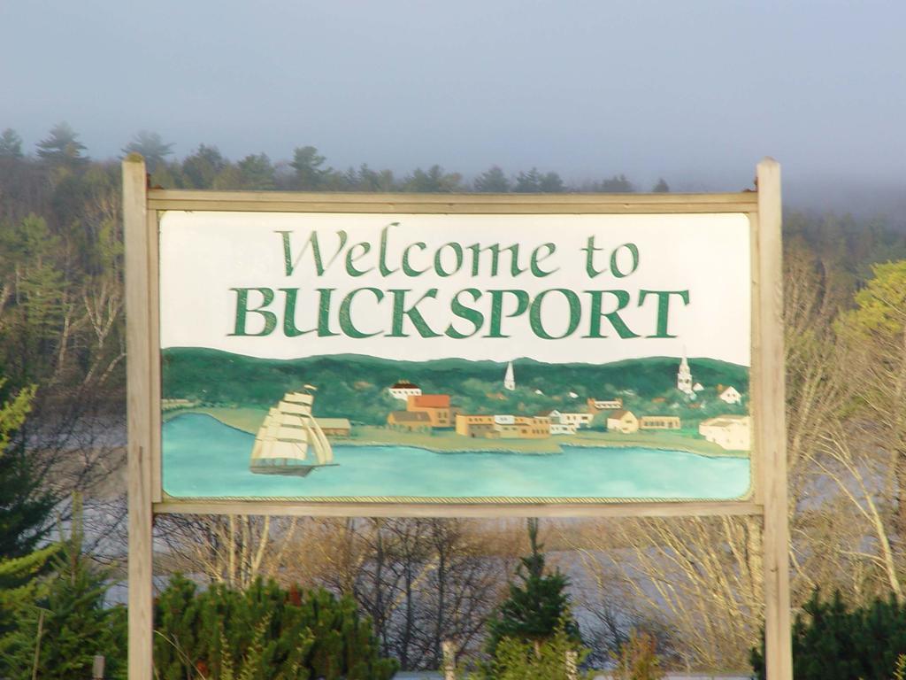 Bucksport Inn Eksteriør bilde